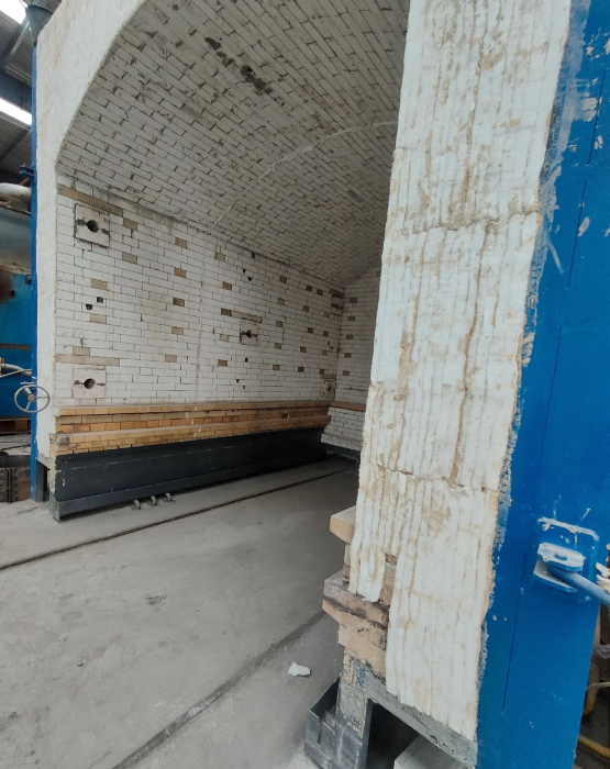 Second-hand 353.15 cu. ft.  shuttle kiln for sintering high-grade refractory products