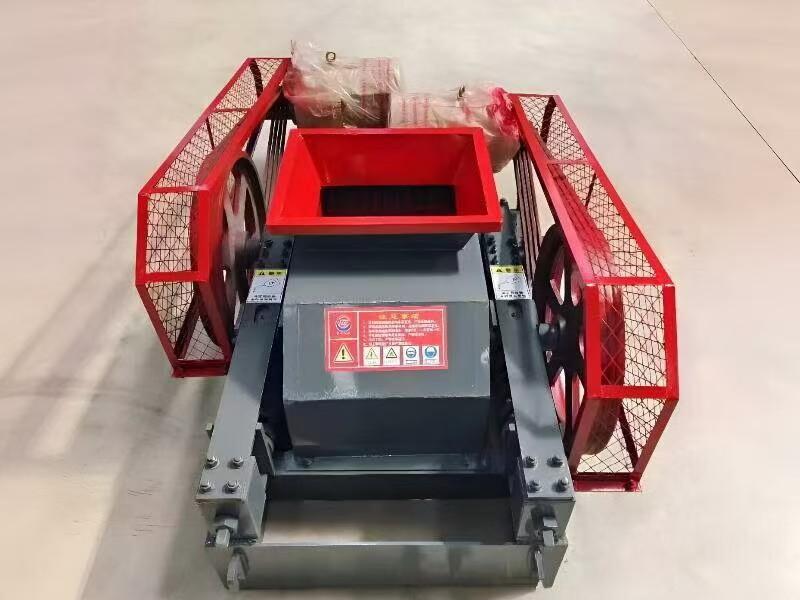 Used 2PG0425 Double Roll Crusher Product Introduction