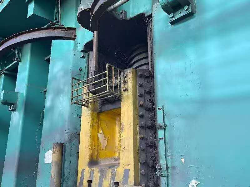 Used 2,500-Ton Double-Disc Friction Press